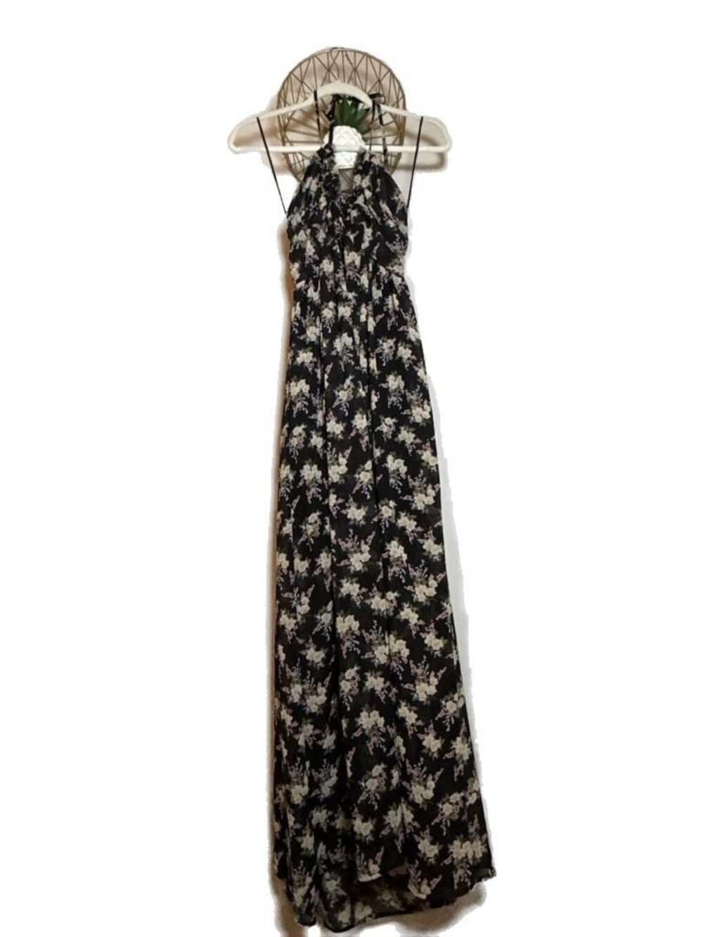 L Magnolia Boutique Black Floral Tie-Back Halter Maxi Dress